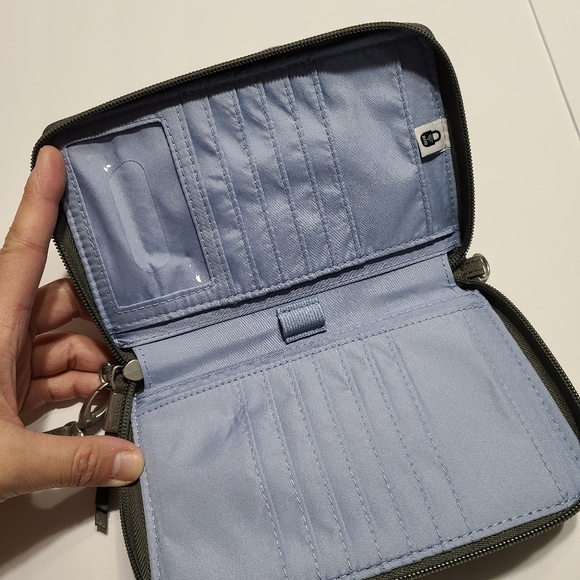 Baggallini RFID Phone Wallet Wristlet Crossbody - Picture 4 of 9